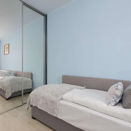 Cozy For 4 People With Swimming Pool And Tennis Court By Renters *