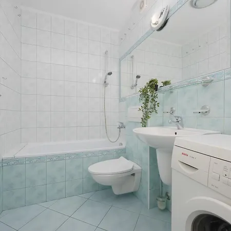 Cozy For 4 People With Swimming Pool And Tennis Court By Renters 公寓 *